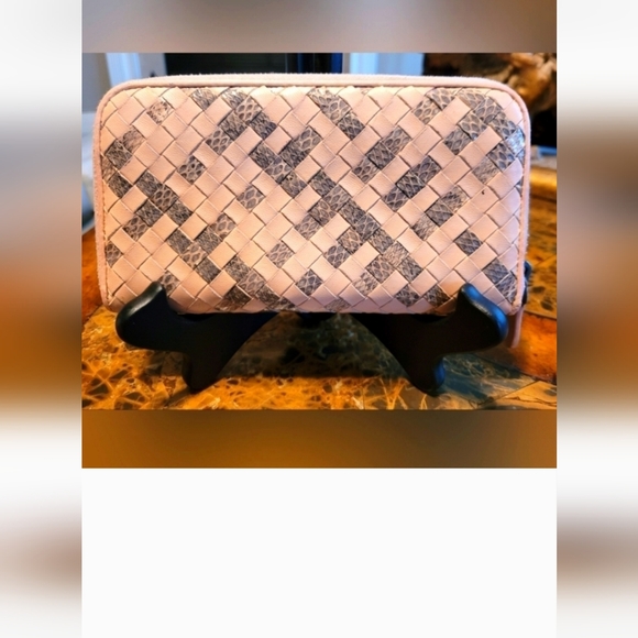 Bottega Venetta Snake and leather wallet - Picture 1 of 11